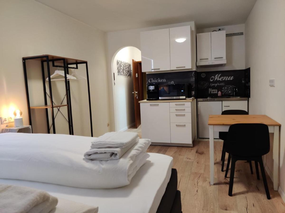 Schicke Wohnung In Stadtnaehe Würzburg Esterno foto